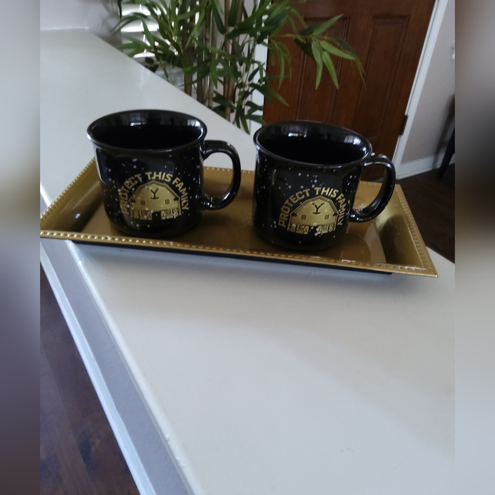 Yellowstone Black and Gold Mug Set - Picture 2 of 3